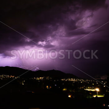 Cross Valley lightning - BRENDAN MAUNDER PHOTOGRAPHY